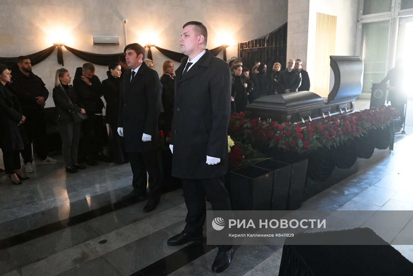 Церемония прощания с писателем Эдуардом Багировым