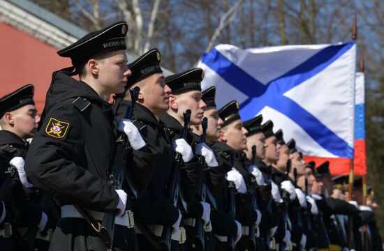 Спуск на воду корабля "Лев Чернявин" в Санкт-Петербурге