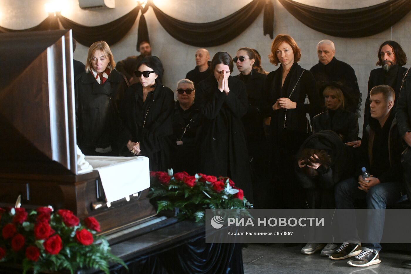 Церемония прощания с писателем Эдуардом Багировым