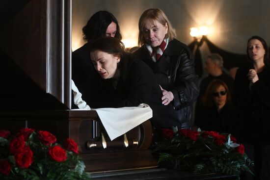 Церемония прощания с писателем Эдуардом Багировым