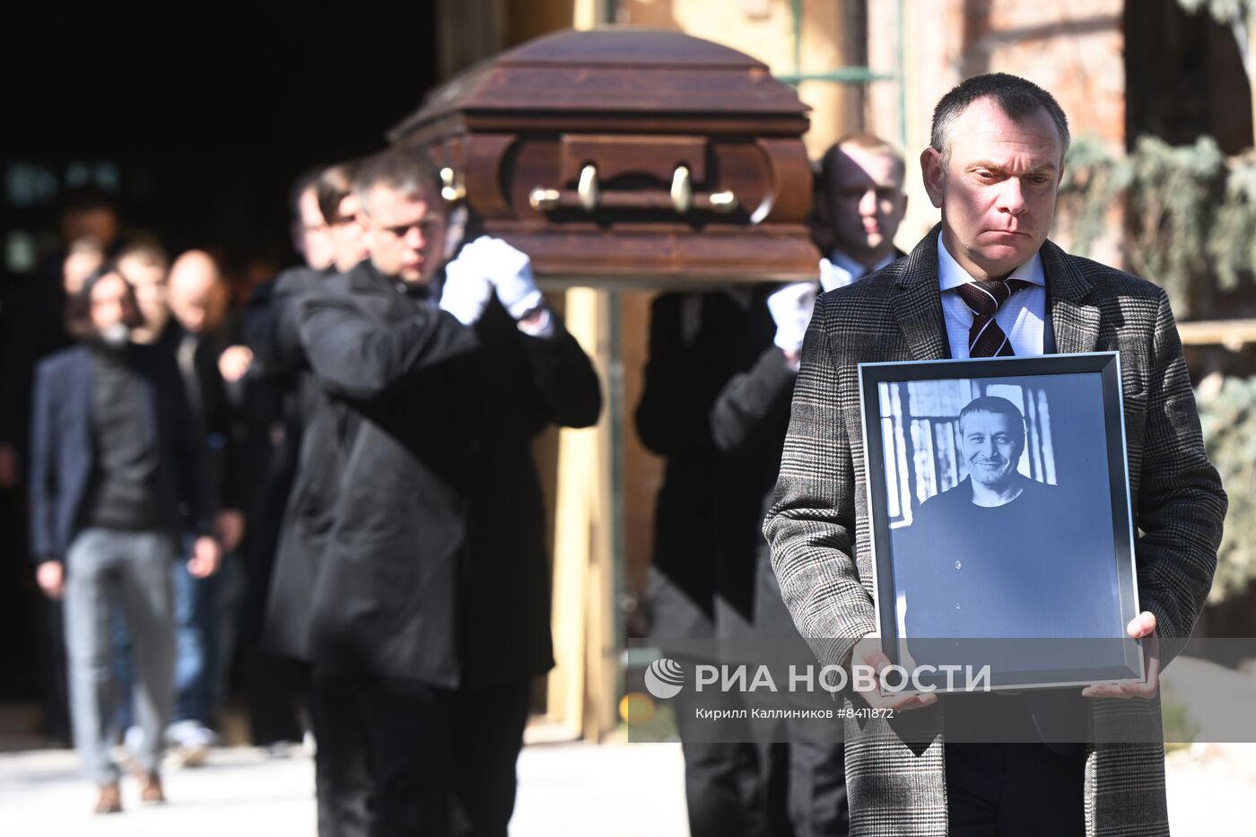 Церемония прощания с писателем Эдуардом Багировым