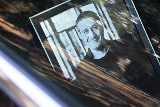 Церемония прощания с писателем Эдуардом Багировым