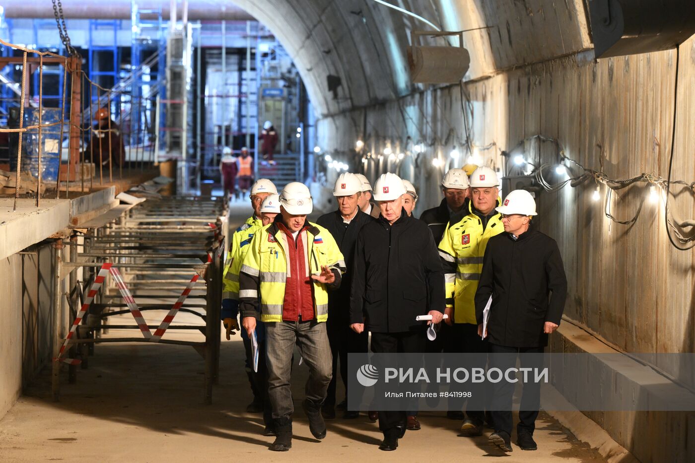 Строительство станции метро "Физтех" в Москве