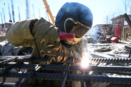 Строительство станции метро "Физтех" в Москве