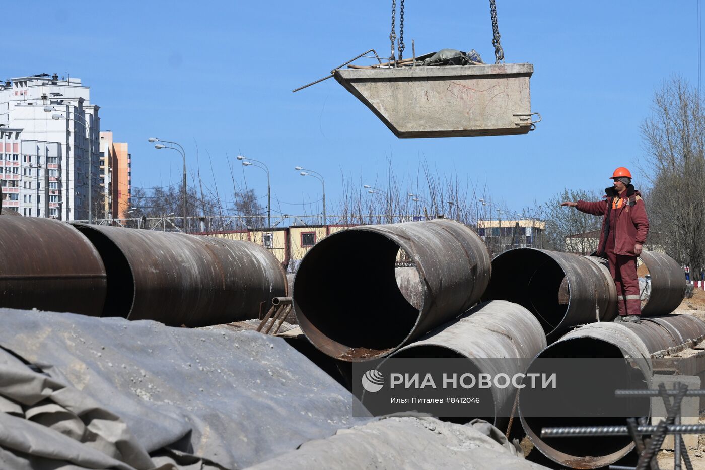 Строительство станции метро "Физтех" в Москве