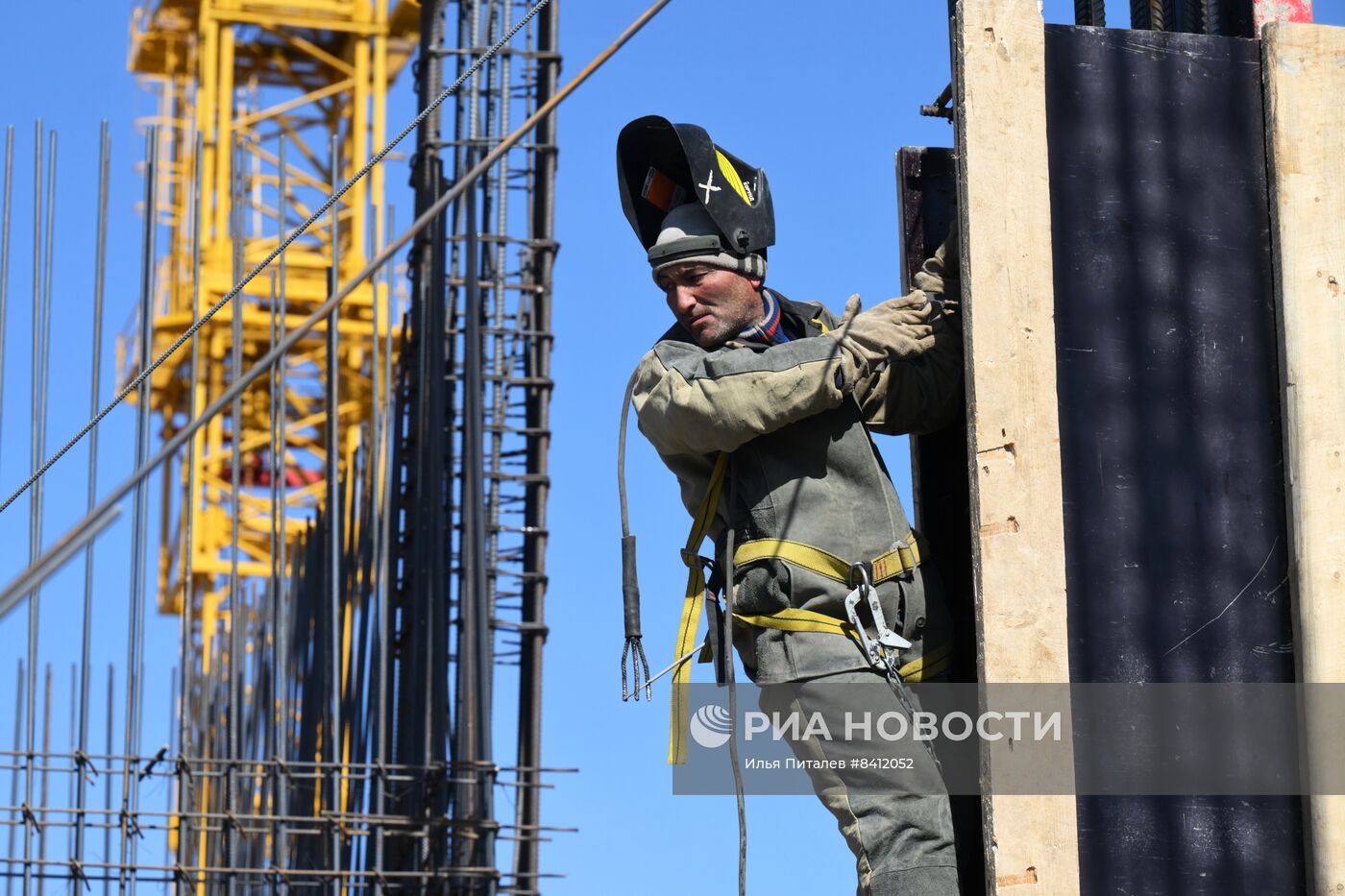 Строительство станции метро "Физтех" в Москве