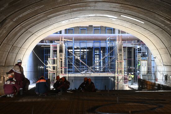 Строительство станции метро "Физтех" в Москве