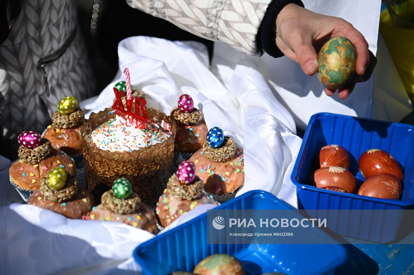 Освящение пасхальных куличей и яиц