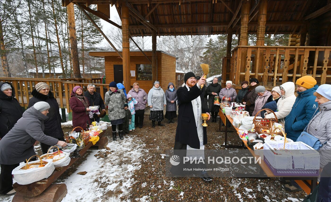 Освящение пасхальных куличей и яиц