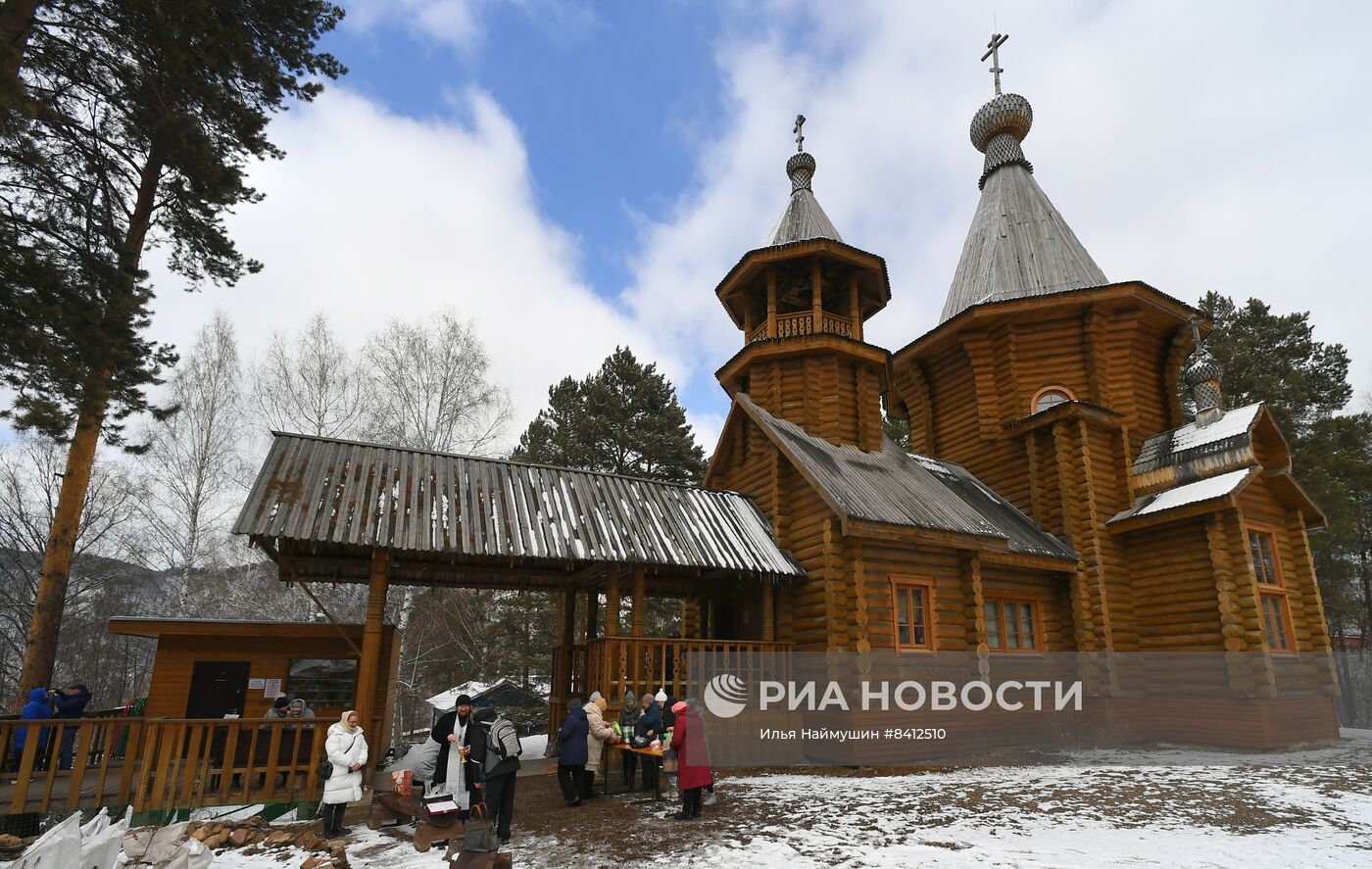 Освящение пасхальных куличей и яиц