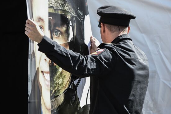 Пункт отбора на  военную службу по контракту в Симферополе