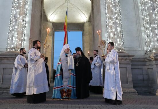 Пасхальное богослужение в странах СНГ