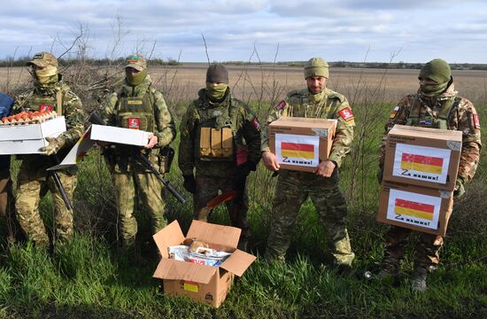 Передача освященных куличей военнослужащим в зоне СВО