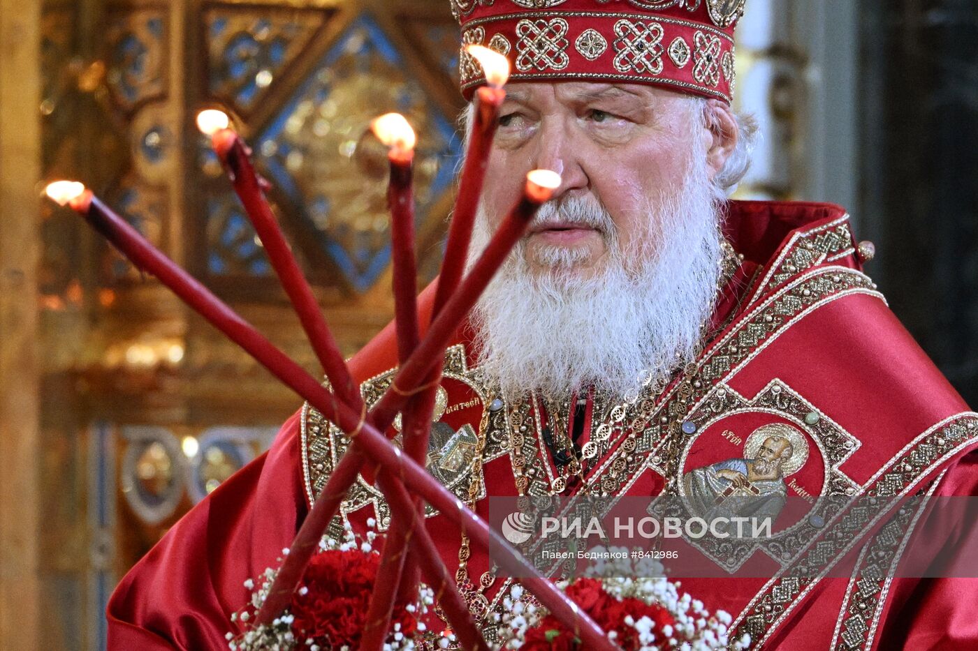 Пасхальное богослужение в храме Христа Спасителя 