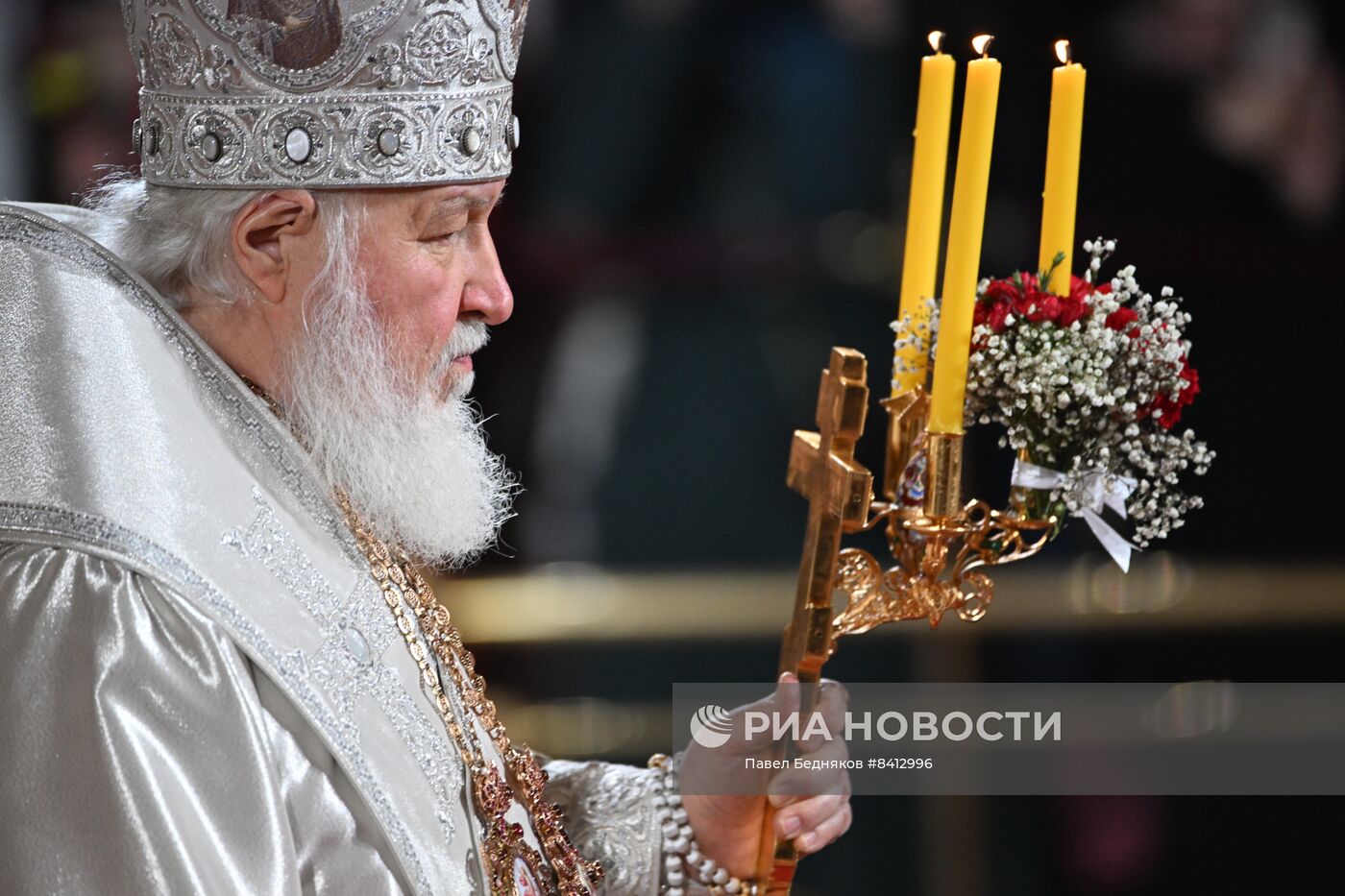 Пасхальное богослужение в храме Христа Спасителя 