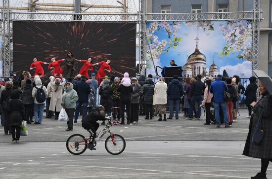 Пасхальный крестный ход во Владивостоке