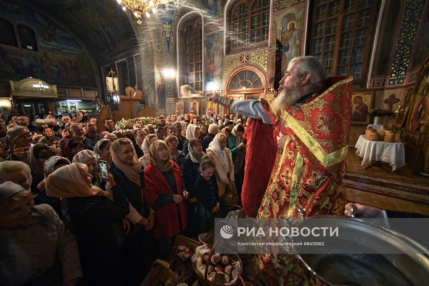 Пасхальные богослужения в России