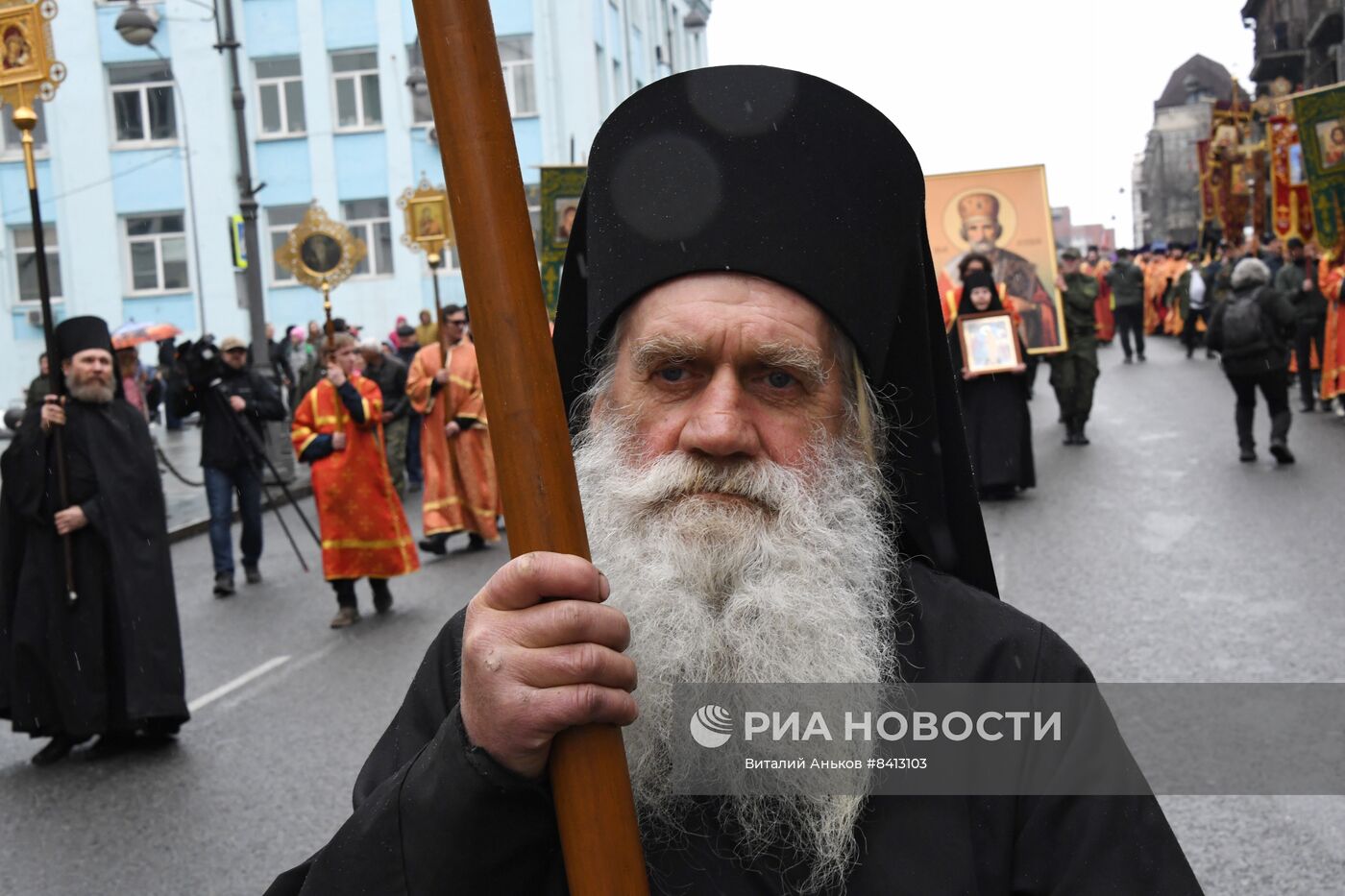 Пасхальный крестный ход во Владивостоке