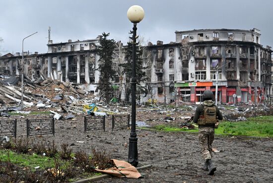 Бойцы ЧВК "Вагнер" в центре Артемовска