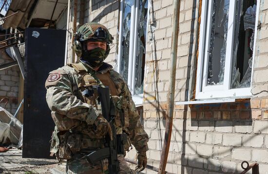 Бойцы ЧВК "Вагнер" в освобожденной части Артемовска