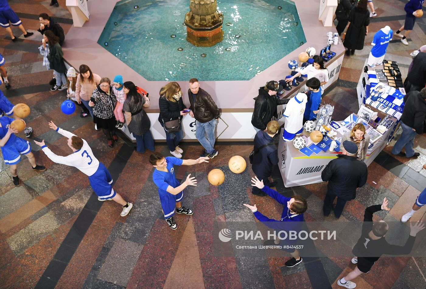 Открытие выставки "Динамо: на все сто!" в ГУМе
