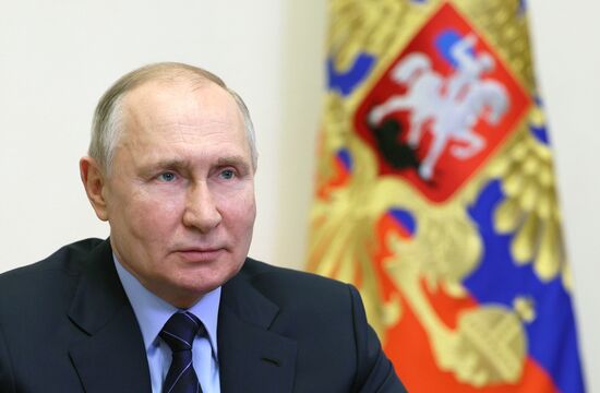 Президент РФ В. Путин провел встречу с М. Котюковым