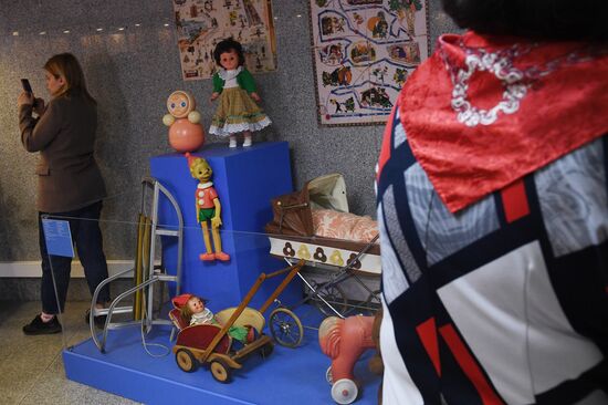 Выставка "Игры и игрушки наших предков" в Музее археологии Москвы