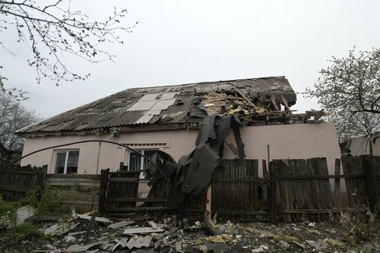 Последствия обстрела Куйбышевского района Донецка