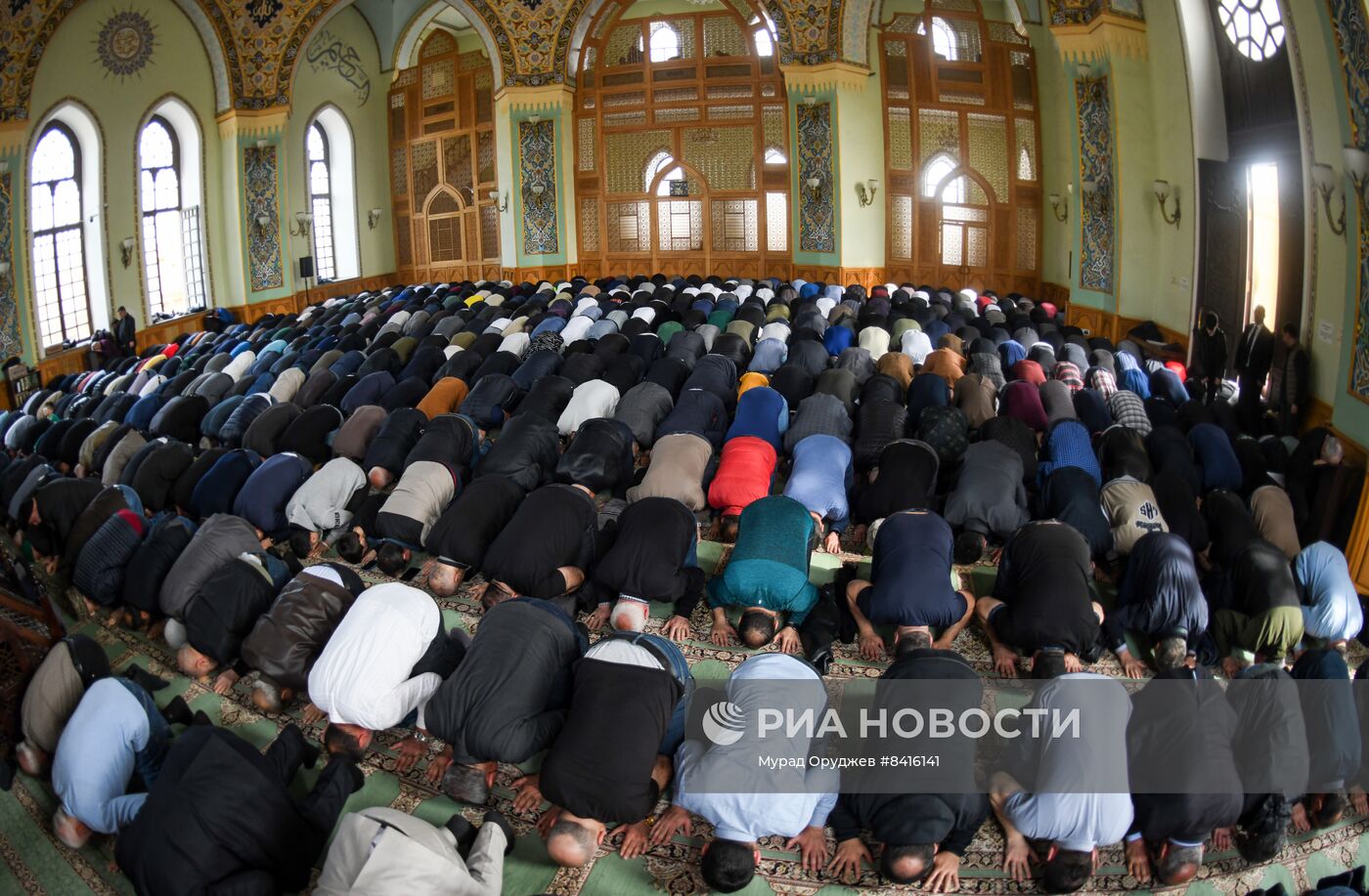 Празднование Ураза-Байрама в странах СНГ