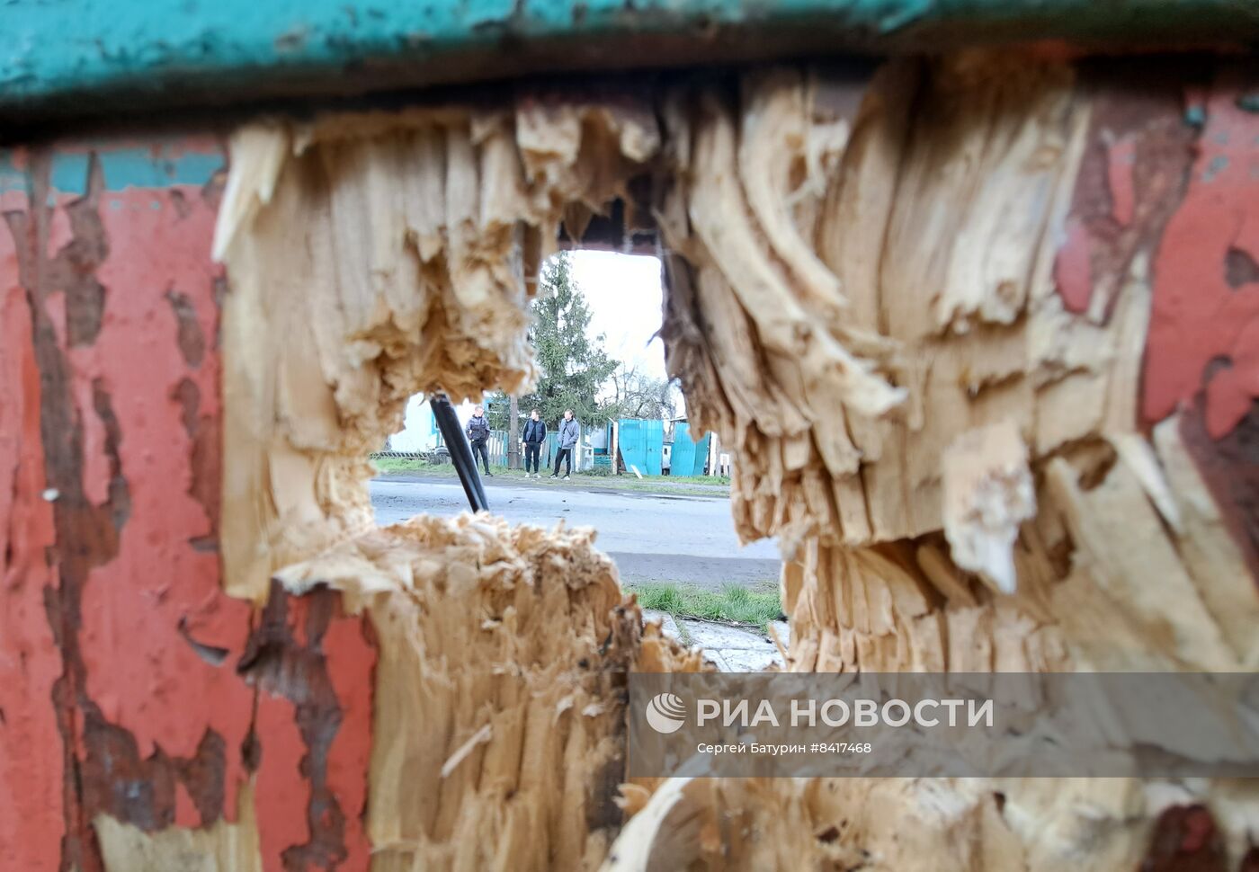 Последствия обстрела поселка Нижняя Крынка в ДНР