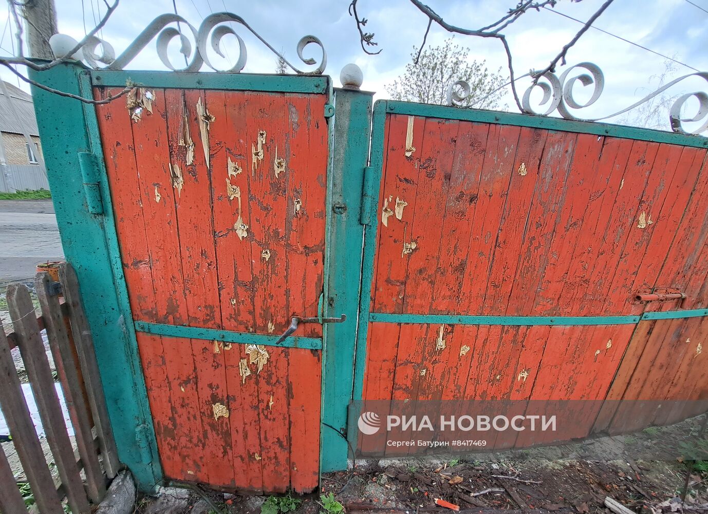 Последствия обстрела поселка Нижняя Крынка в ДНР