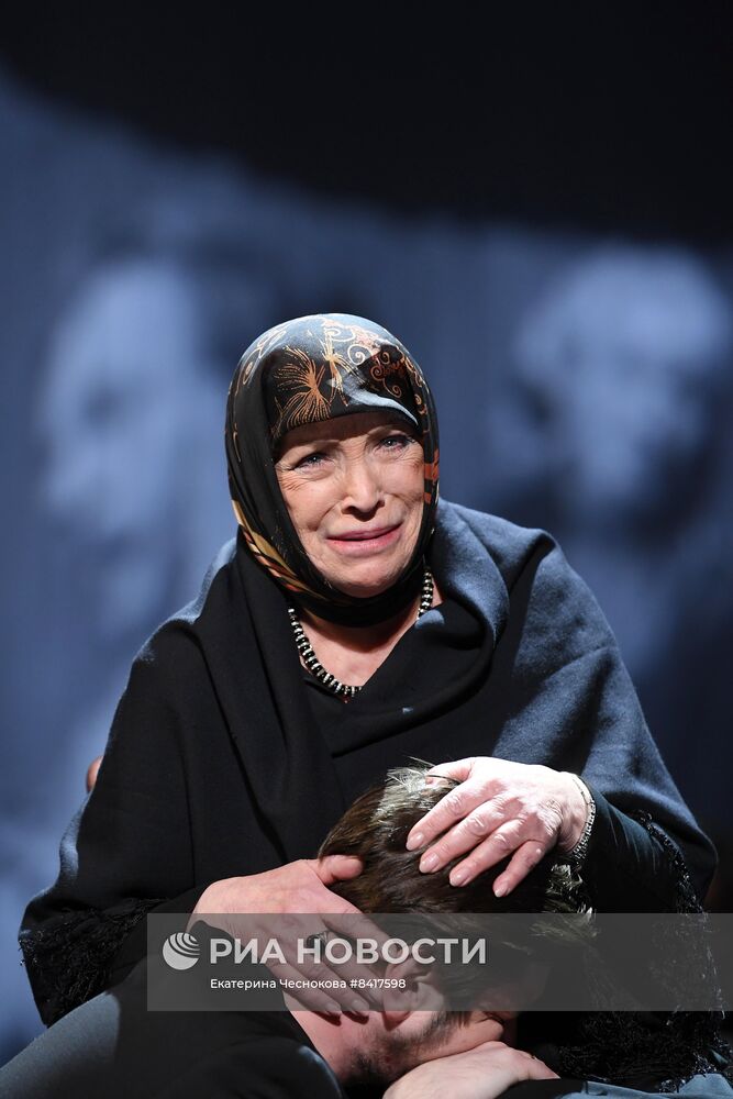 Юбилейный вечер, посвященный 100-летию театра Моссовета