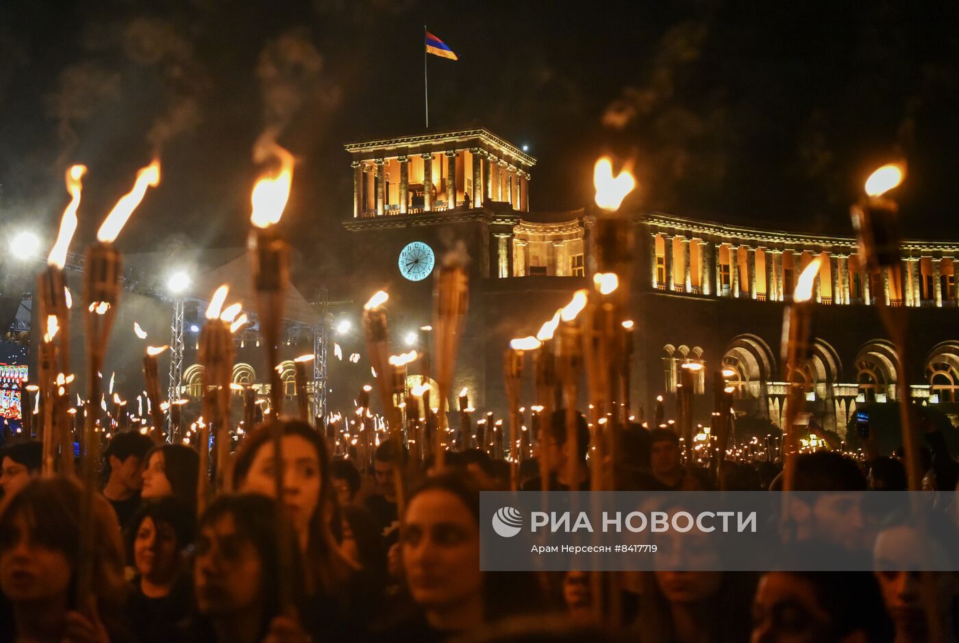 Факельное шествие в Ереване в честь Дня памяти жертв геноцида