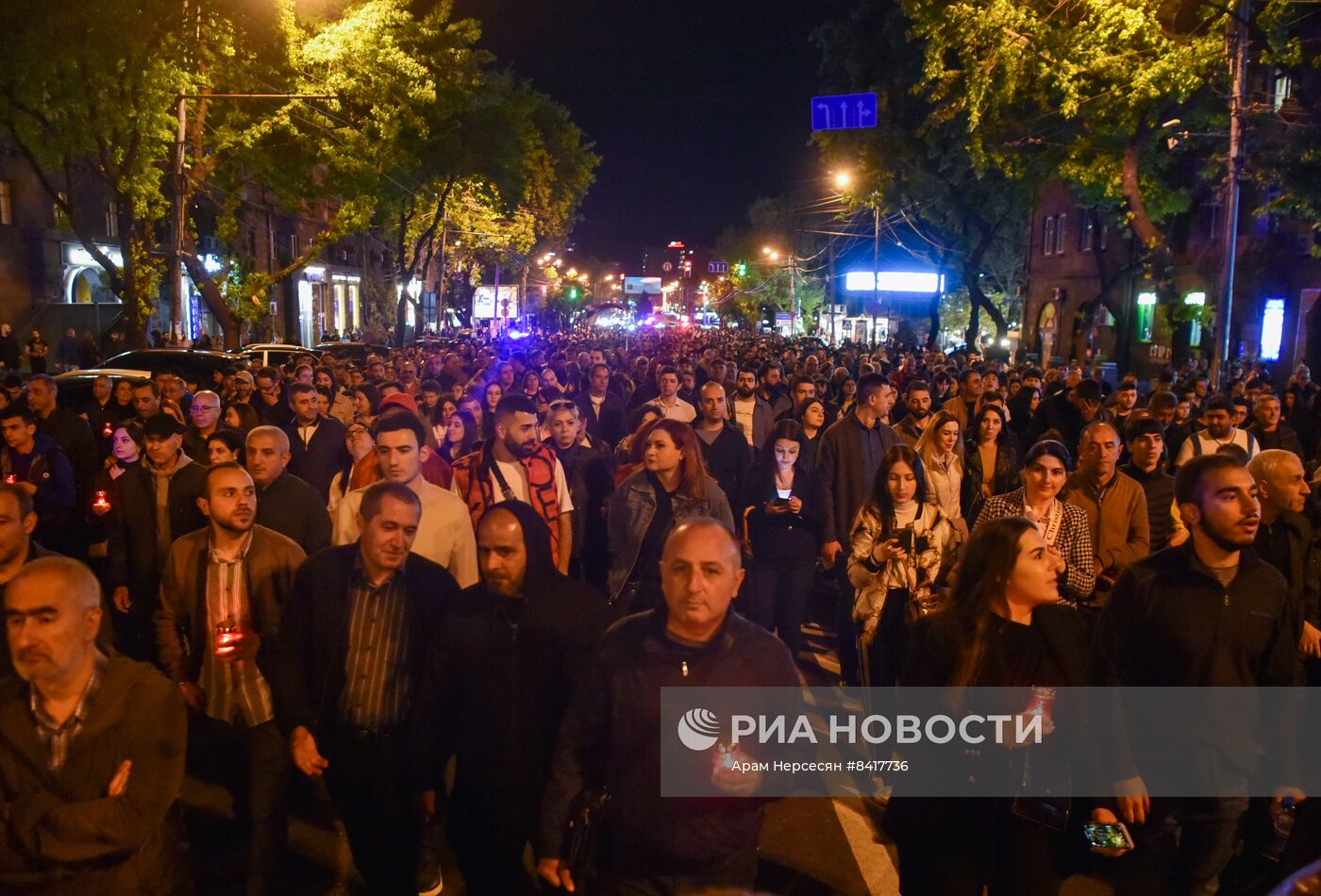 Факельное шествие в Ереване в честь Дня памяти жертв геноцида