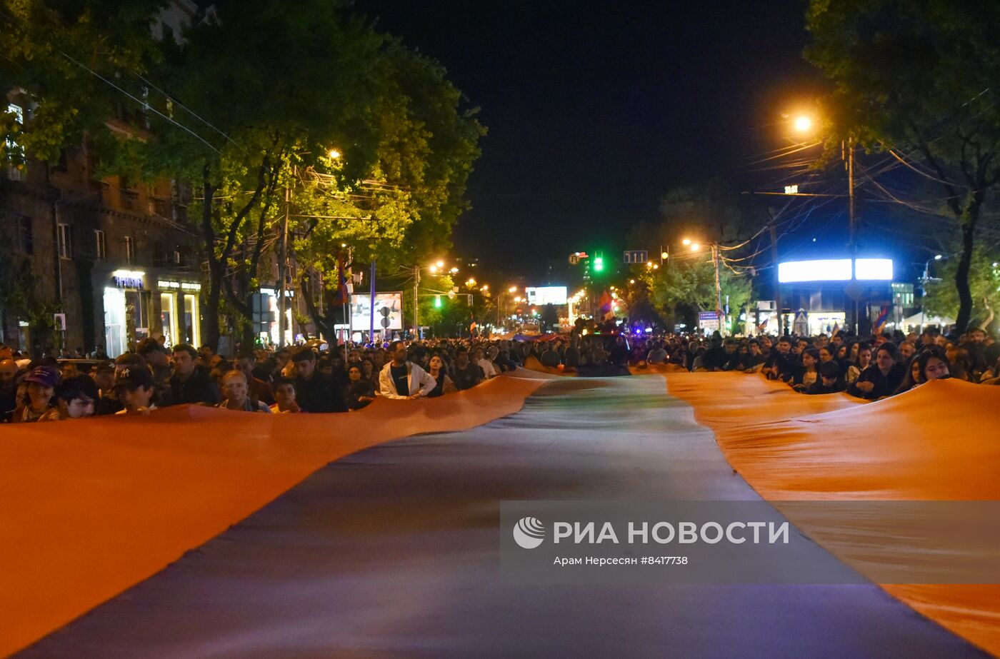 Факельное шествие в Ереване в честь Дня памяти жертв геноцида