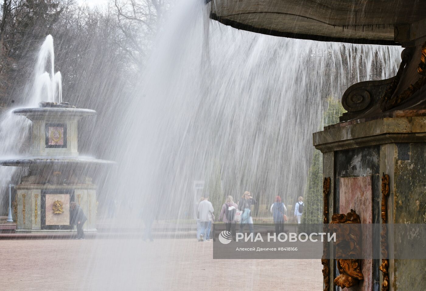 Сезон фонтанов в Петродворце