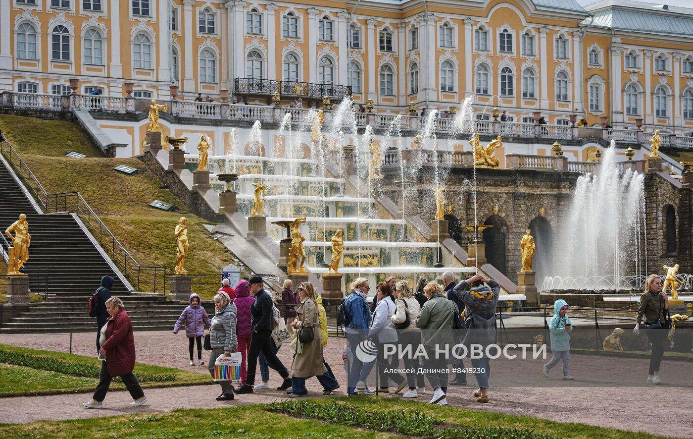 Сезон фонтанов в Петродворце