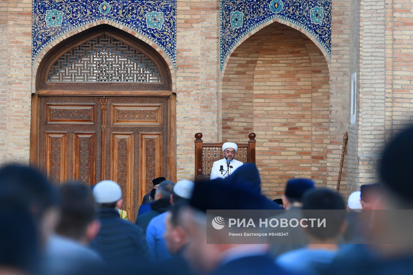 Празднование Ураза-байрама в странах СНГ