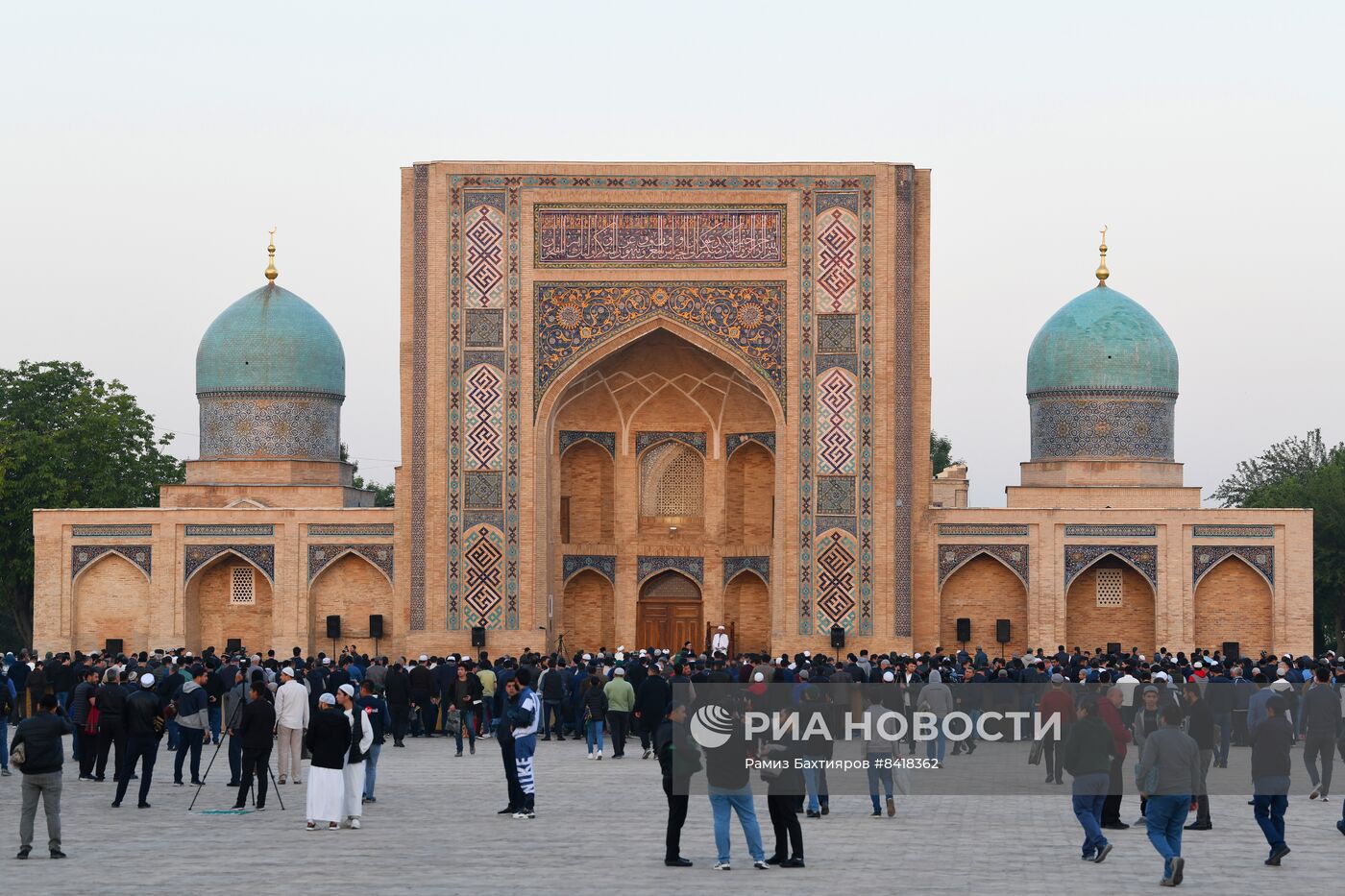 Празднование Ураза-байрама в странах СНГ