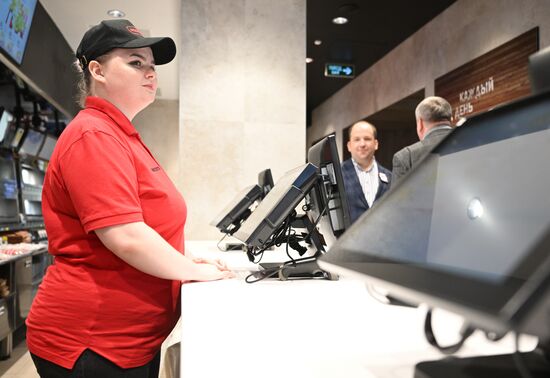 Открытие ресторана Rostic's в Москве 