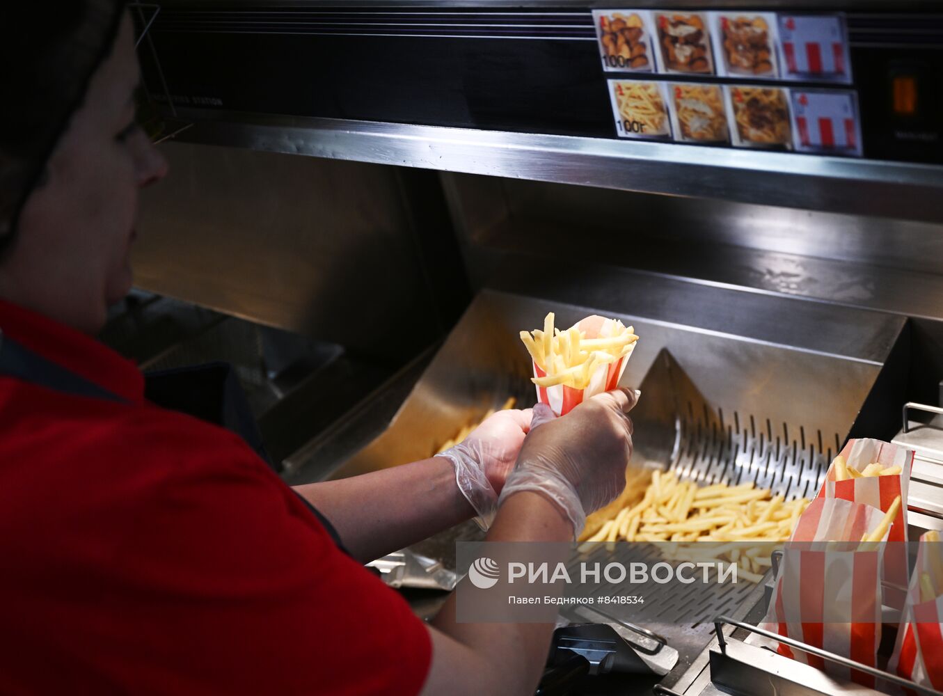 Открытие ресторана Rostic's в Москве