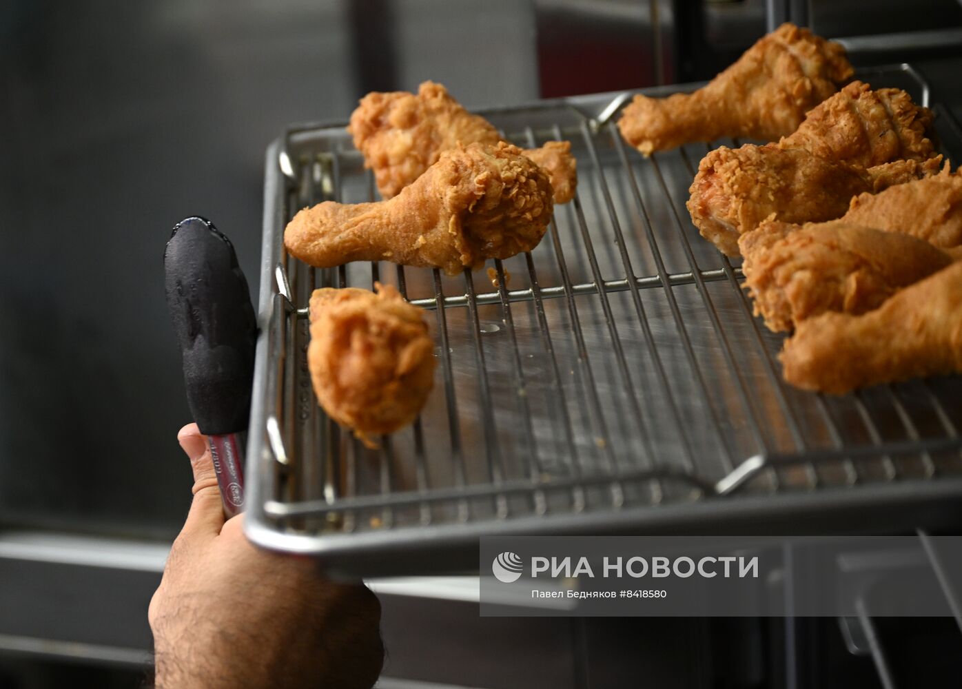 Открытие ресторана Rostic's в Москве