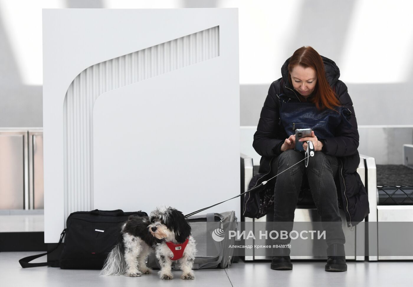 Работа нового терминала аэропорта Толмачево в Новосибирске