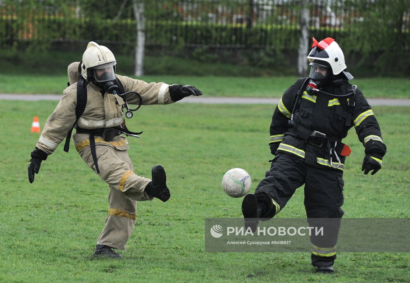 Соревнования по пожарному футболу в Тамбове