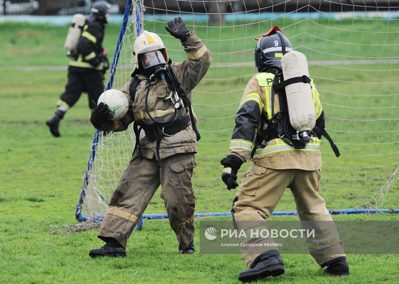 Соревнования по пожарному футболу в Тамбове