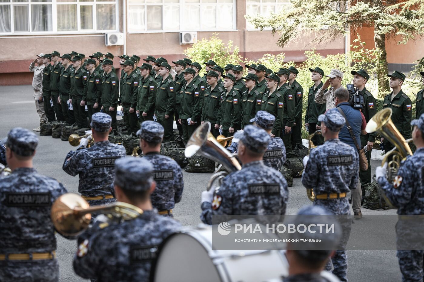 Отправка призывников из Крыма на службу в ВС РФ