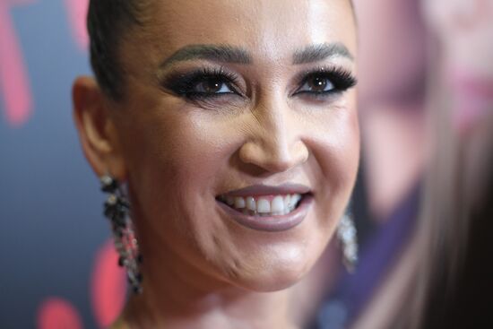 Презентация клипа О. Бузовой "Верни"