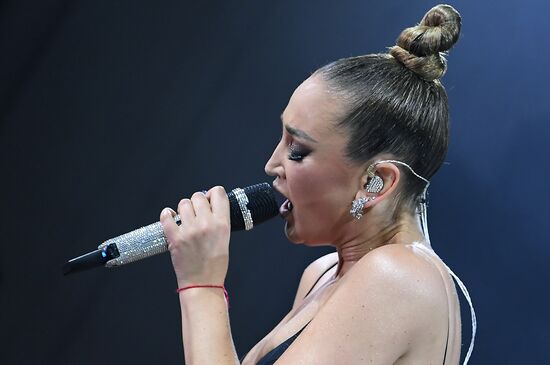 Презентация клипа О. Бузовой "Верни"