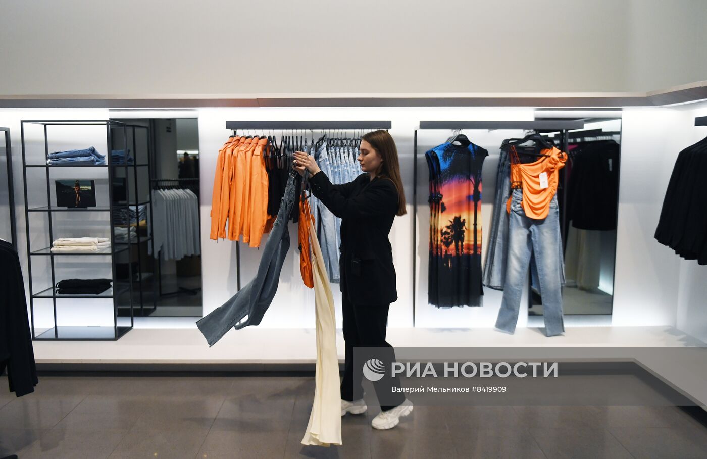 Бывшие магазины Zara открылись под брендом Maag в Москве