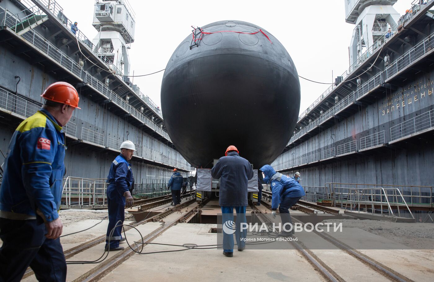 Спуск на воду подводной лодки "Можайск" в Санкт-Петербурге